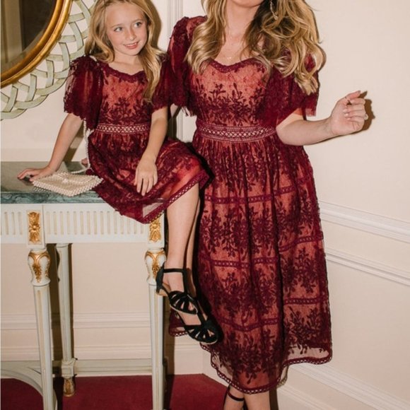 Ivy City Co Dresses & Skirts - Ivy City Co Venice Dress with Flutter Sleeves NWT Plus Size 4X Burgundy